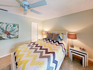 Three Bedroom Canal View Vacation Home with Private Pool
